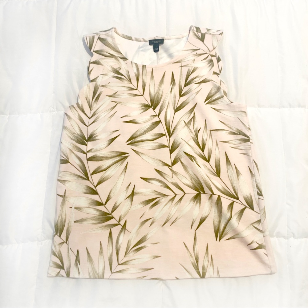 Scalloped Sleeve Shell Leaf Tropical Print